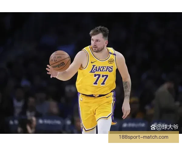 东契奇意外受伤湖人状态急转直下从巅峰跌入低谷